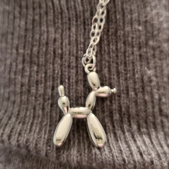 NEW Balloon Dog Silver Color Fashion Costume Necklace - Picture 2 of 3